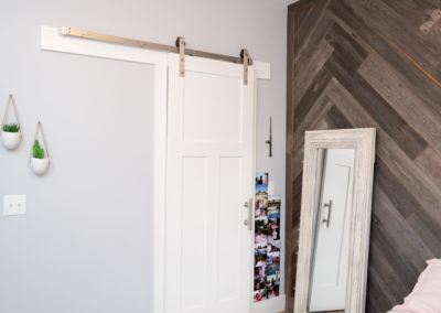 custom-bedroom-sliding-barn-door